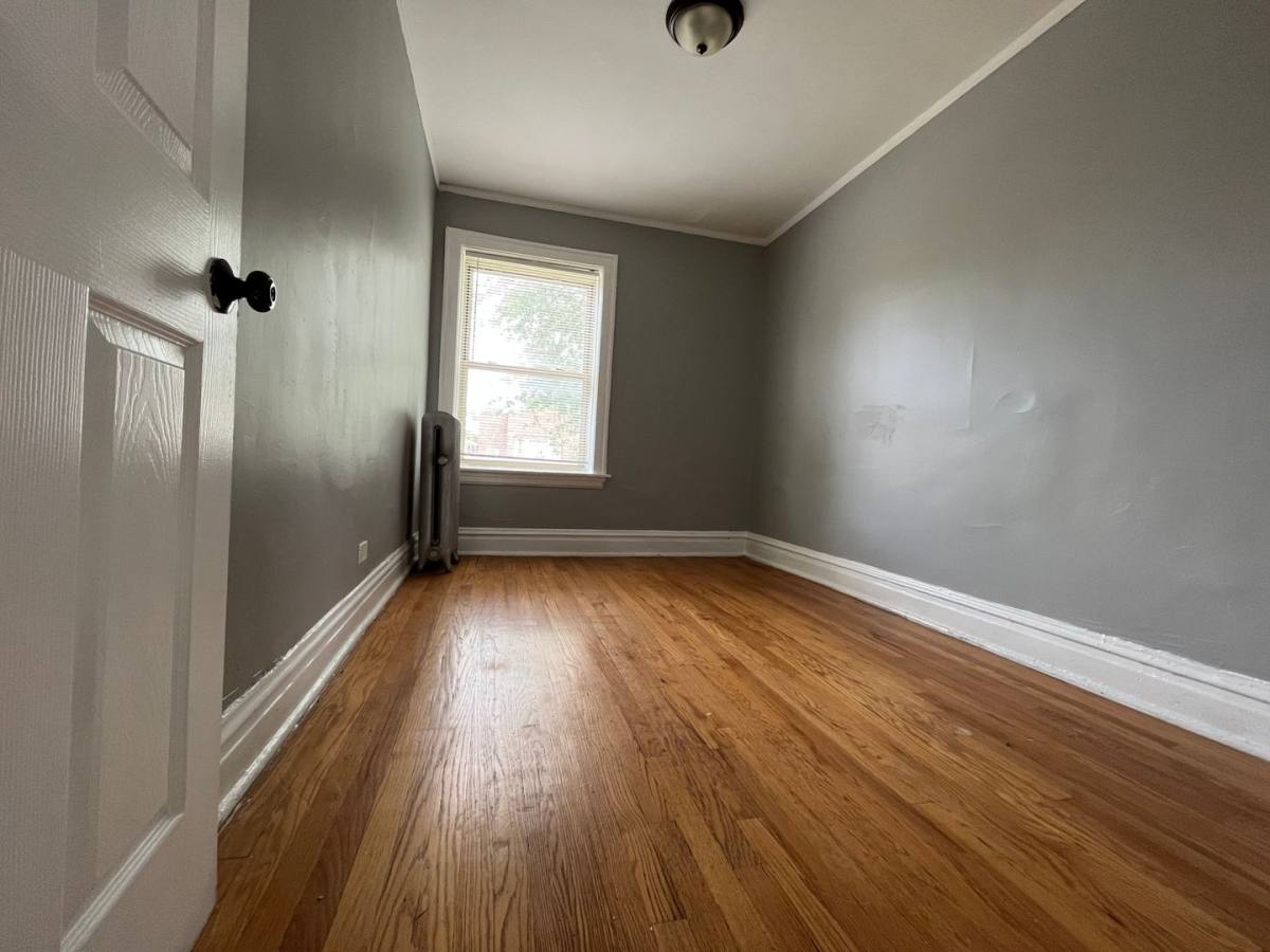 Apartment for rent at 7202-08 S Michigan Ave, Chicago, IL 60619