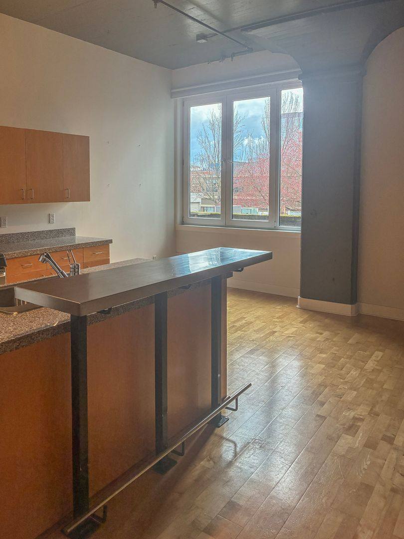 Condo for rent at 300 NW 8th Ave, Portland, OR 97209