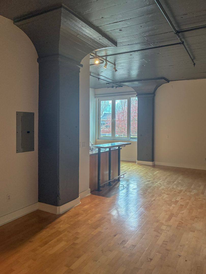 Condo for rent at 300 NW 8th Ave, Portland, OR 97209