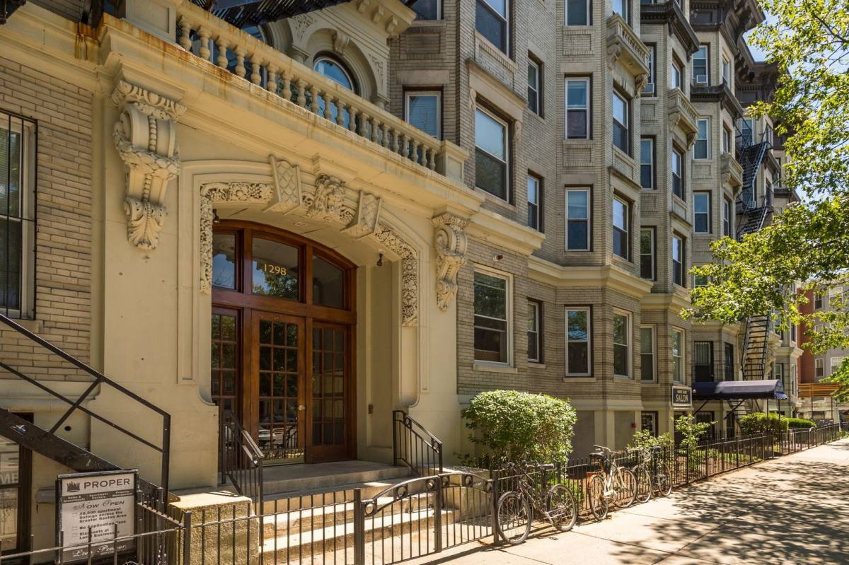 Apartment for rent at 1296 Commonwealth Ave #38, Allston, MA 02134