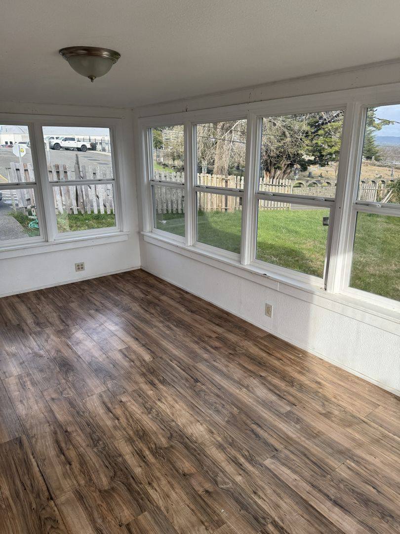 House for rent at 905 Ingersoll Ave, Coos Bay, OR 97420