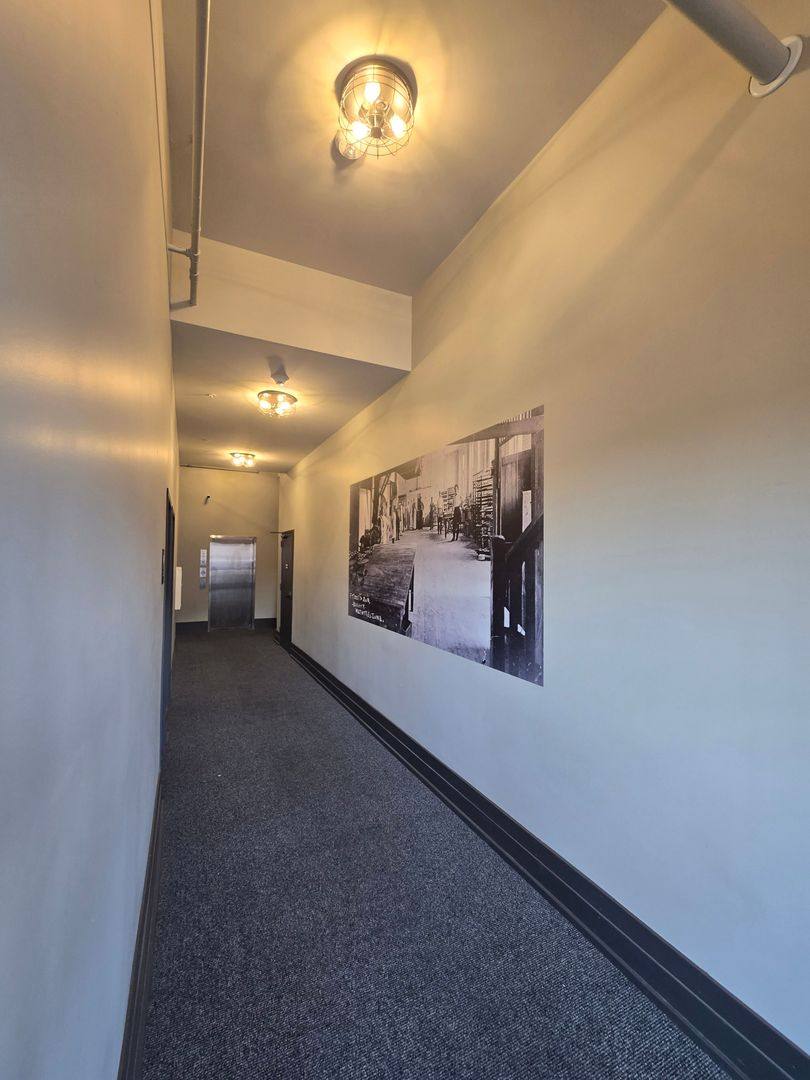 Apartment for rent at 302 Commercial St, Waterloo, IA 50701