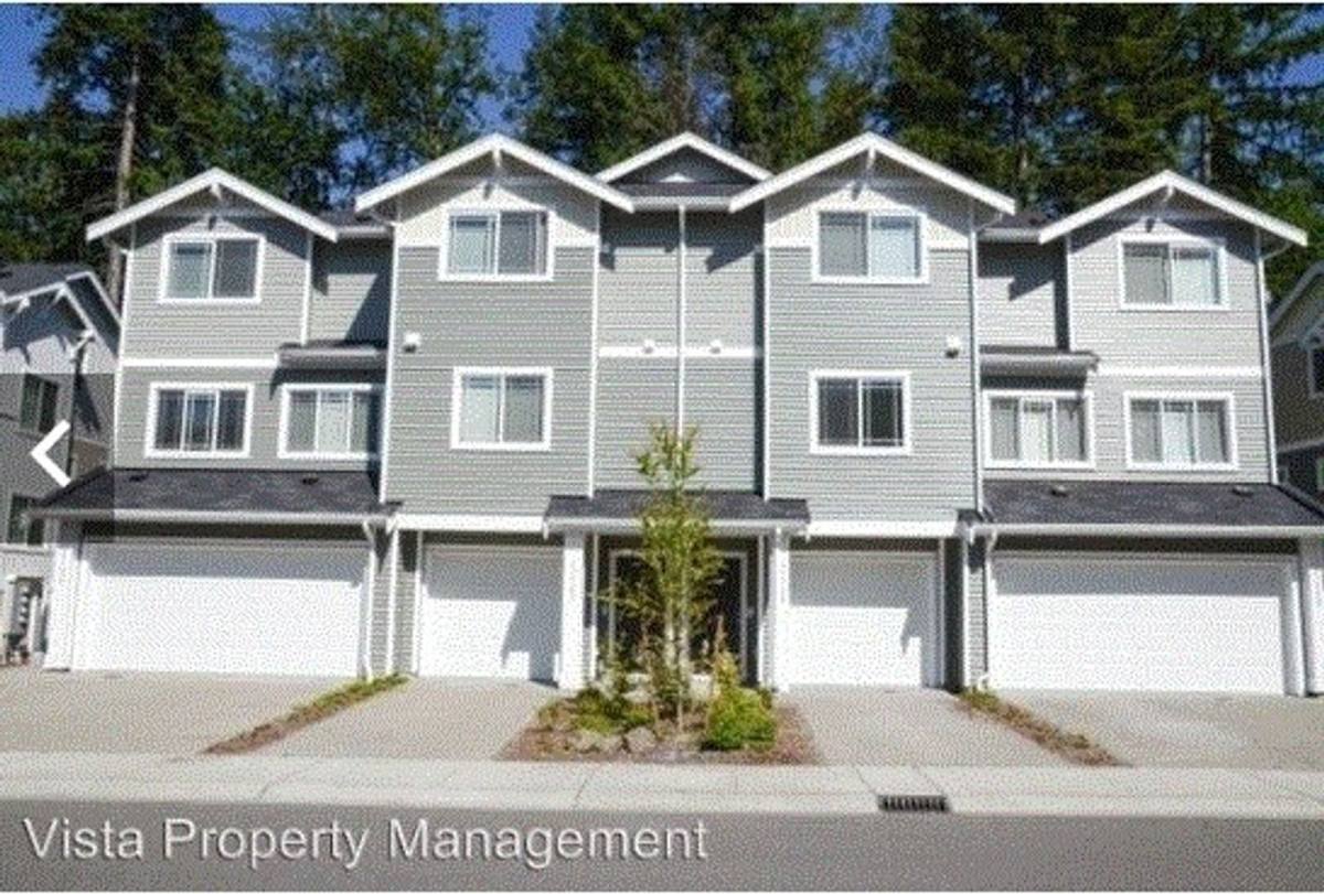 Apartment for rent at 17814 75th Ave E, Puyallup, WA 98374