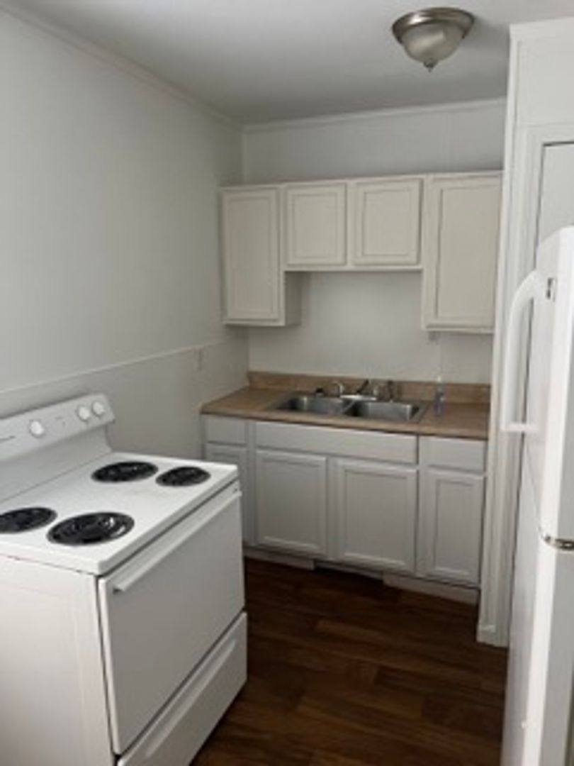 Apartment for rent at 1107 Silverton Court, Clarksville, IN 47129