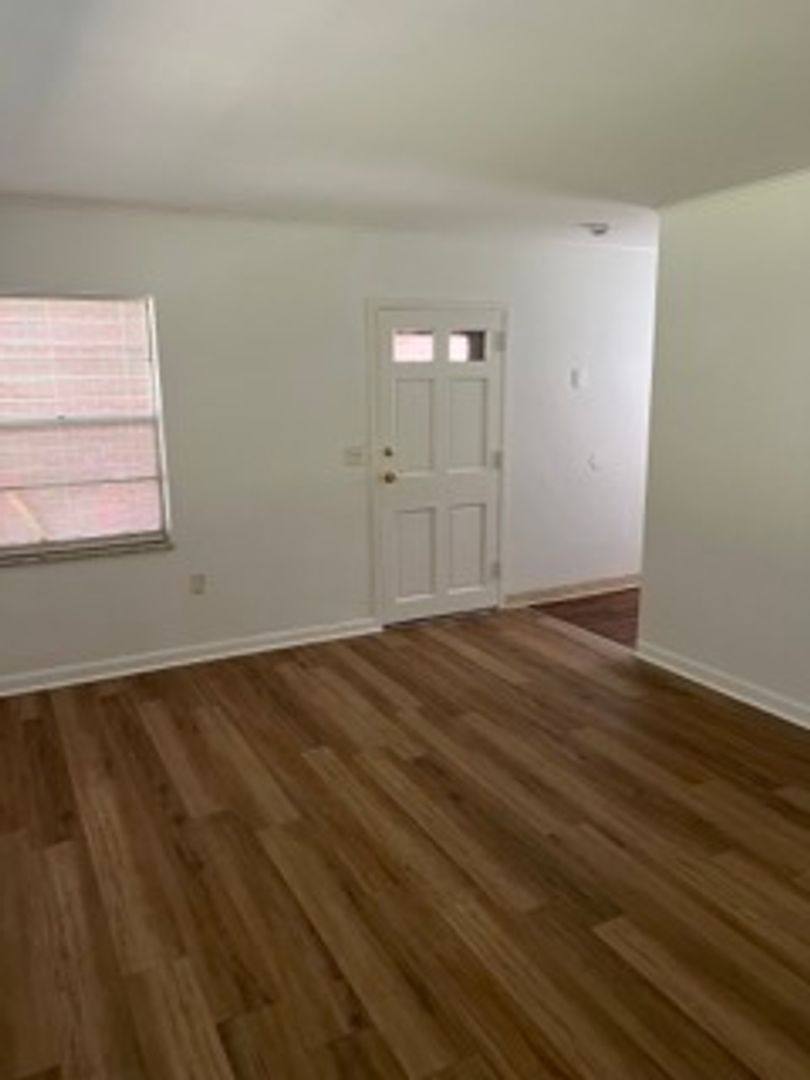 Apartment for rent at 1107 Silverton Court, Clarksville, IN 47129