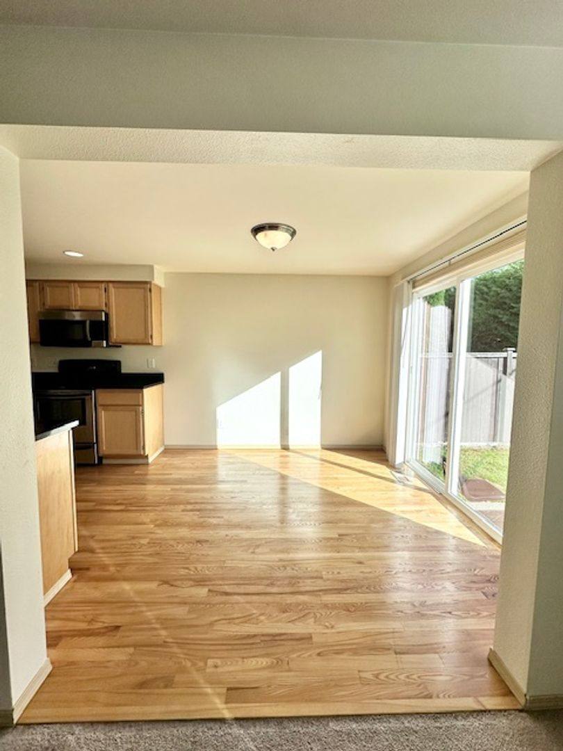 House for rent at 11447 SE 195th Place, Kent, WA 98031