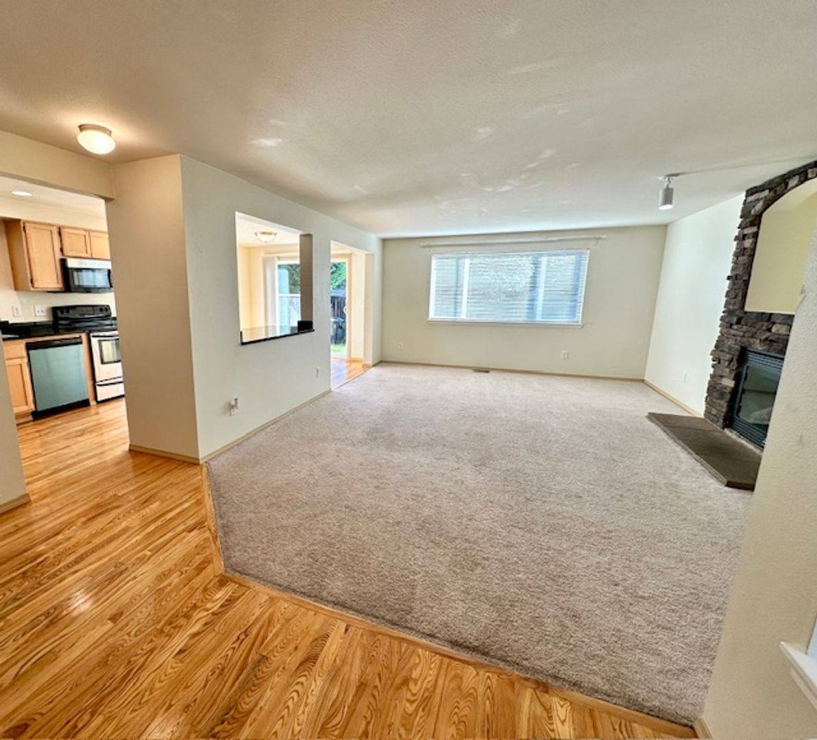 House for rent at 11447 SE 195th Place, Kent, WA 98031
