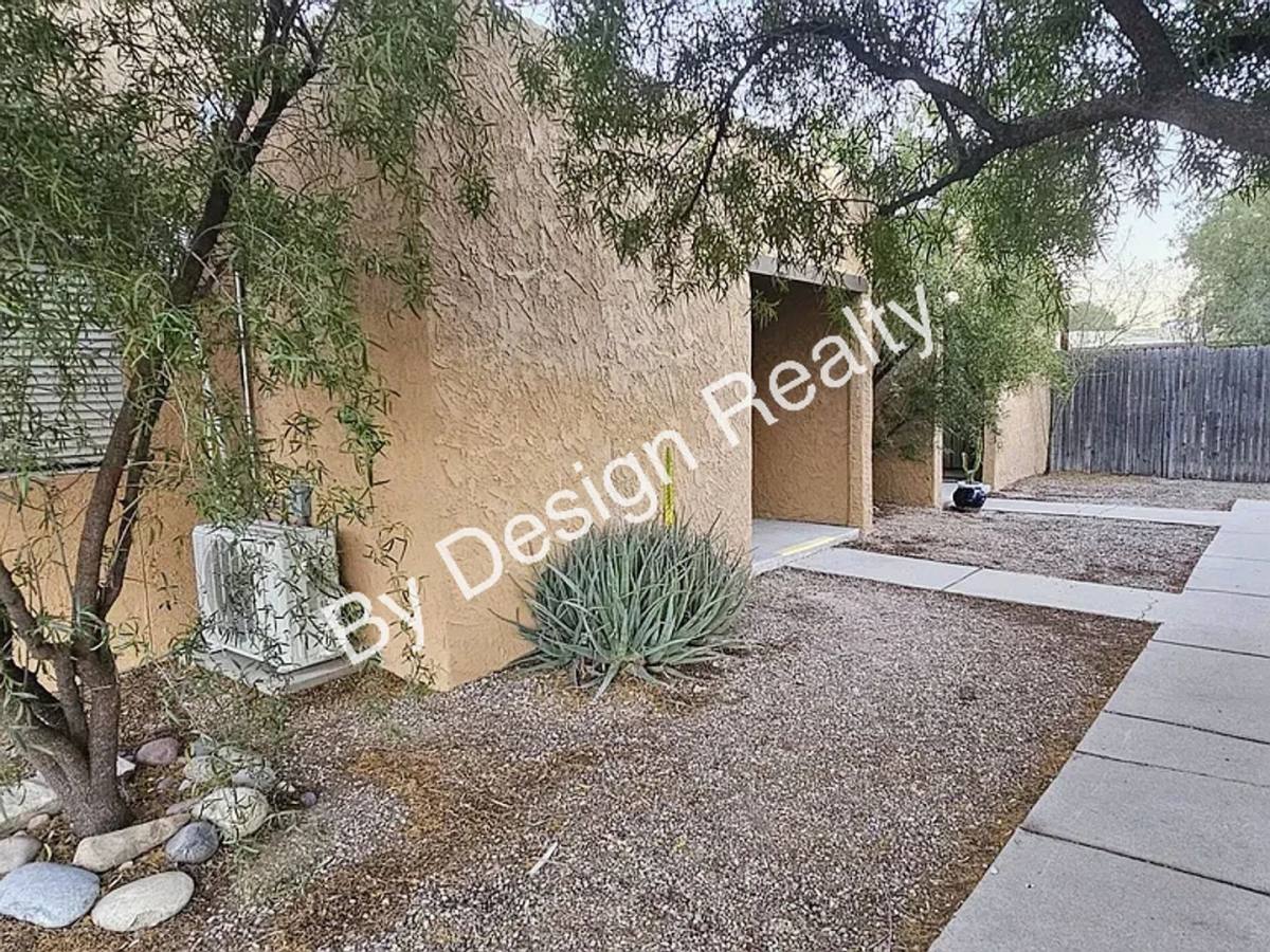 Townhouse for rent at 3334 E Presidio Rd, Tucson, AZ 85716