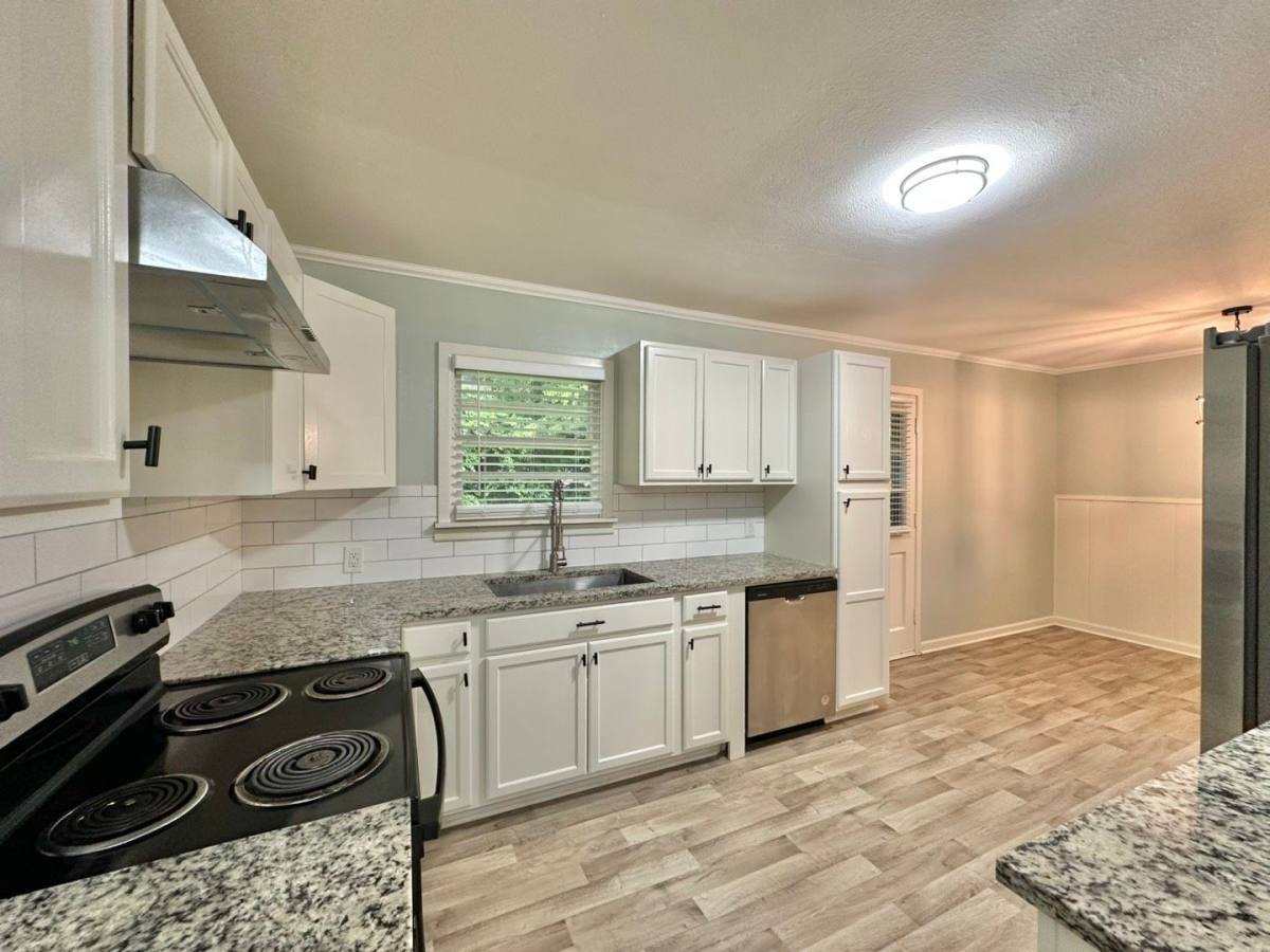 House for rent at 1121 Elizabeth Dr, Tyler, TX 75701