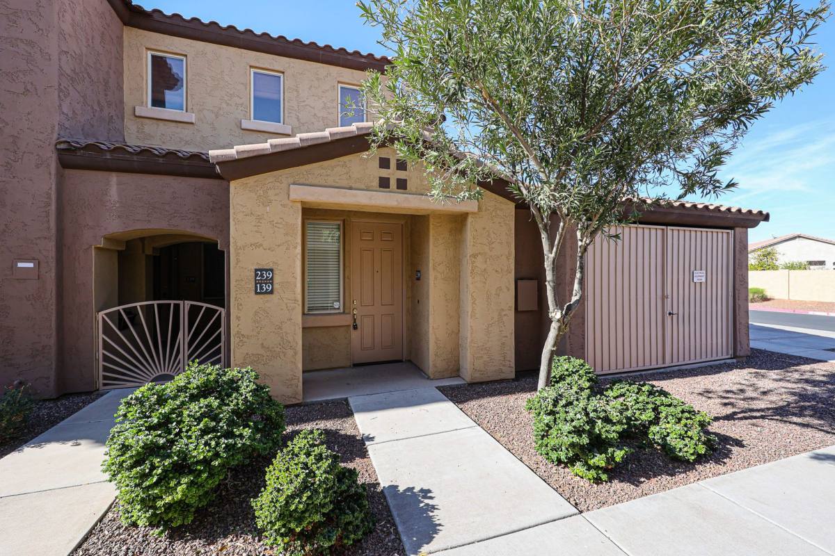 Townhouse for rent at 250 W Queen Creek Rd #239, Chandler, AZ 85248