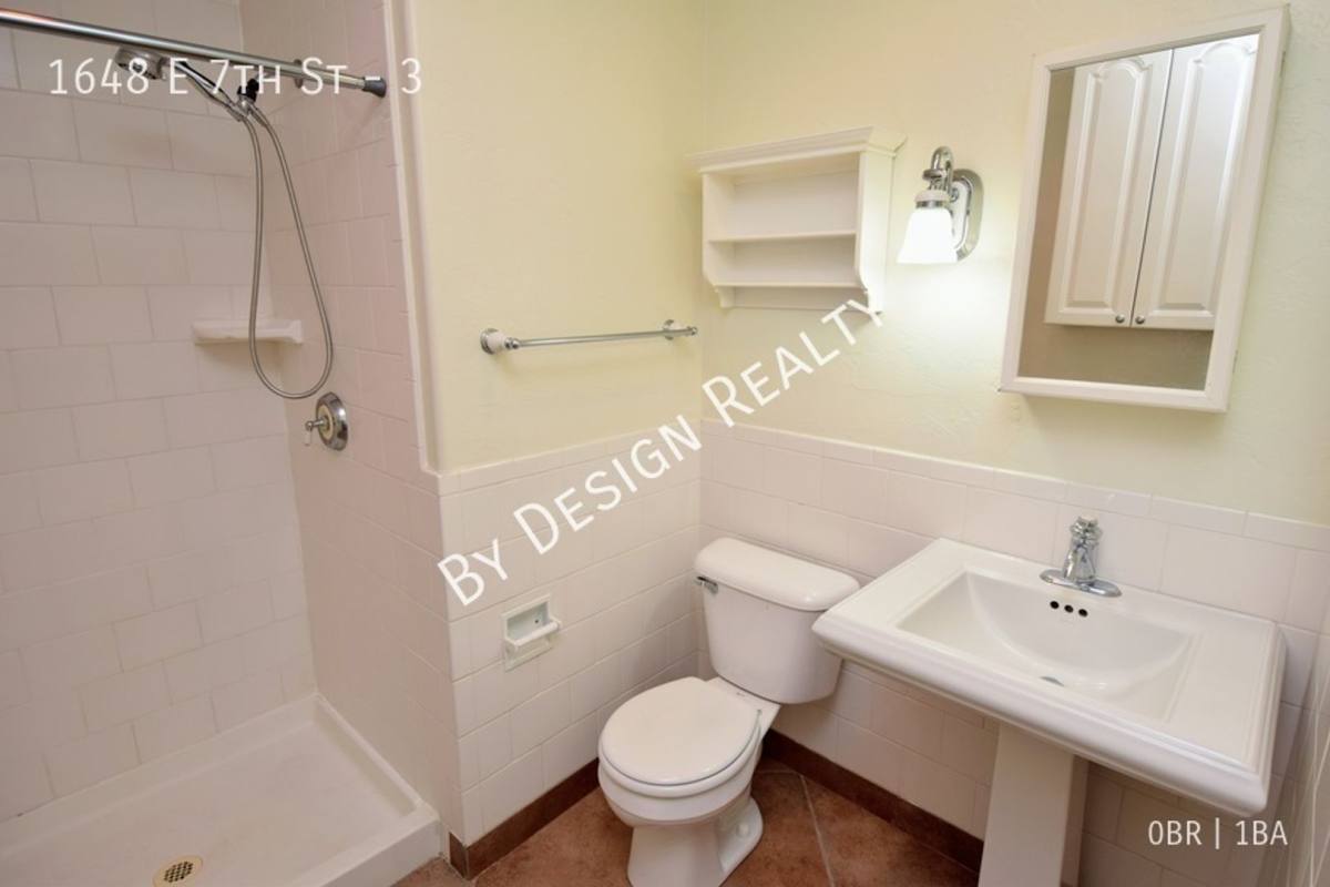 Townhouse for rent at 1648 E 7th St, Tucson, AZ 85719