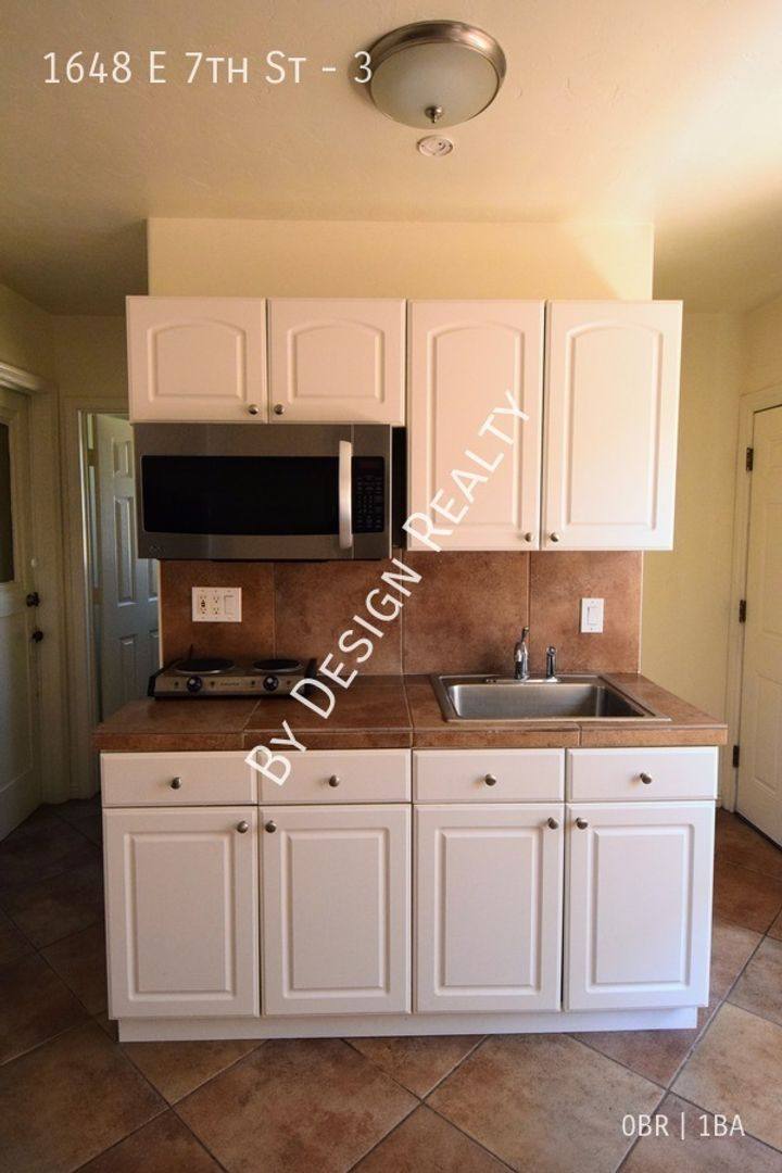 Townhouse for rent at 1648 E 7th St, Tucson, AZ 85719