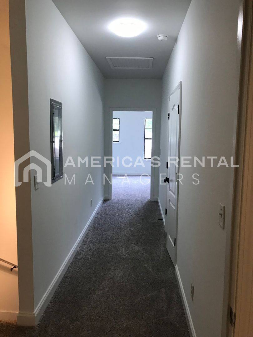 Townhouse for rent at 1911 6th Ave, Tuscaloosa, AL 35401