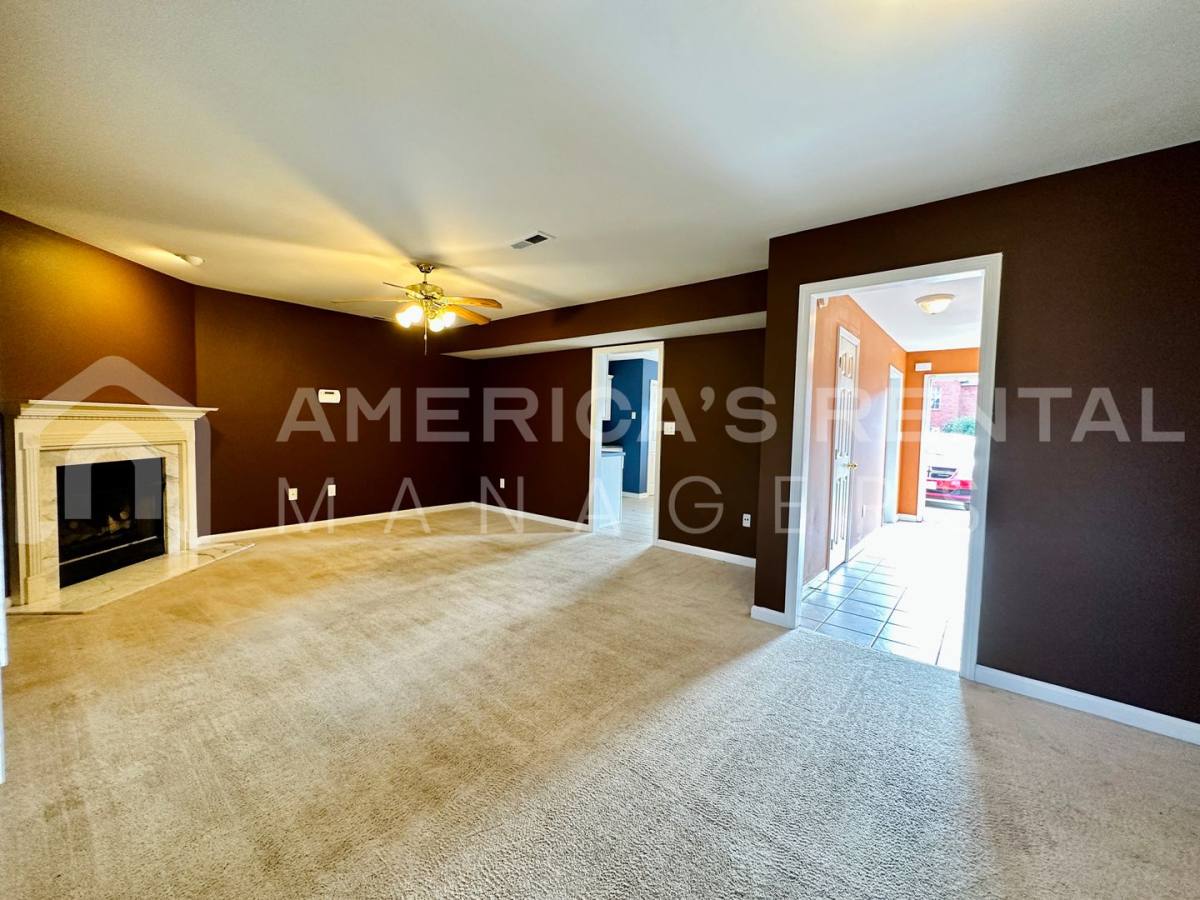 Townhouse for rent at 165 Rocky Ridge Dr, Helena, AL 35080