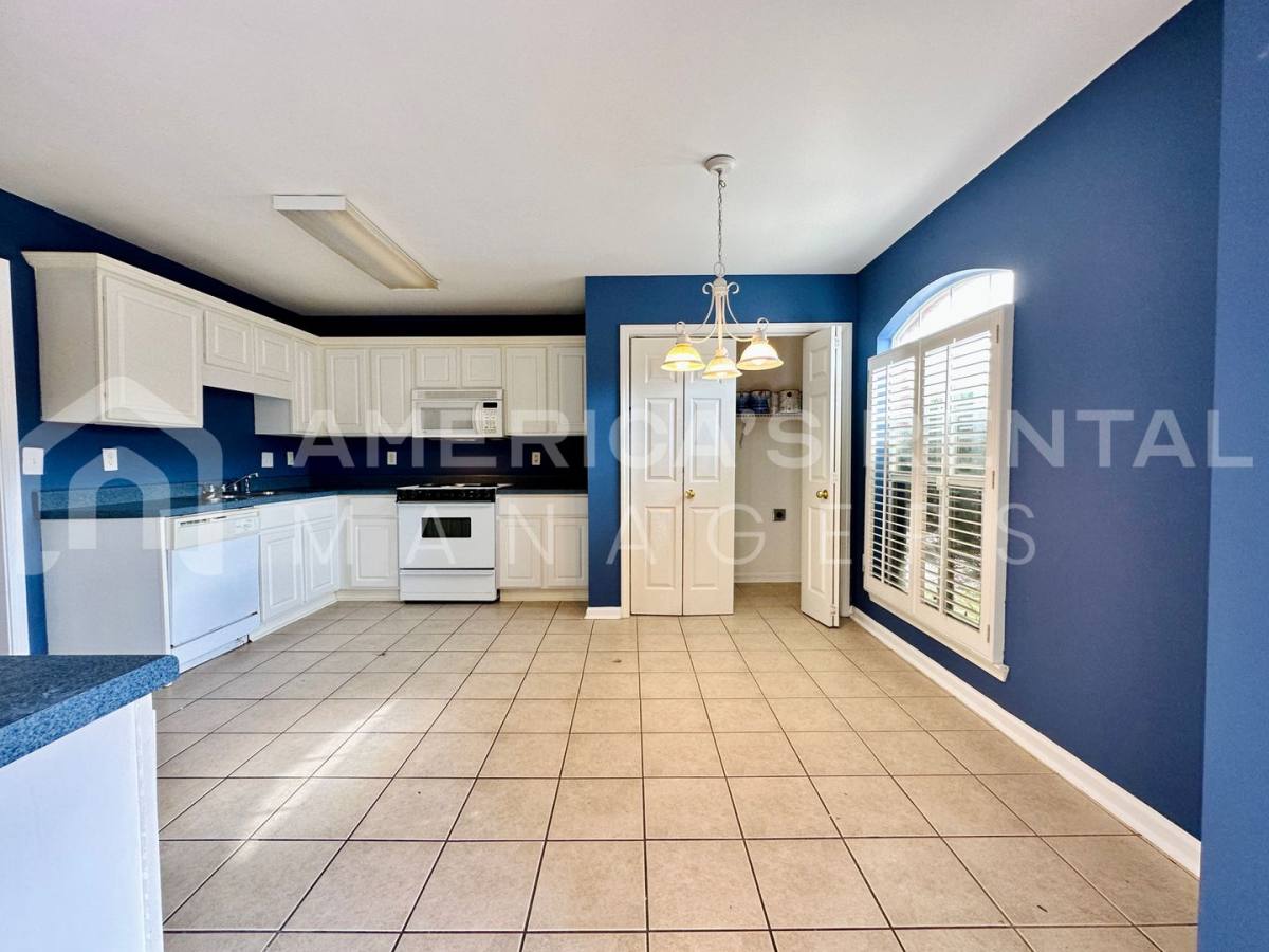 Townhouse for rent at 165 Rocky Ridge Dr, Helena, AL 35080