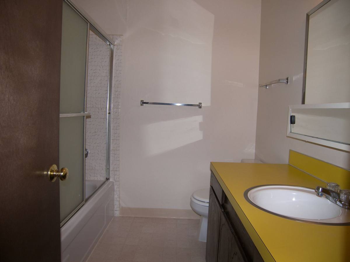Apartment for rent at 3725-51 SE 54th, Portland, OR 97206