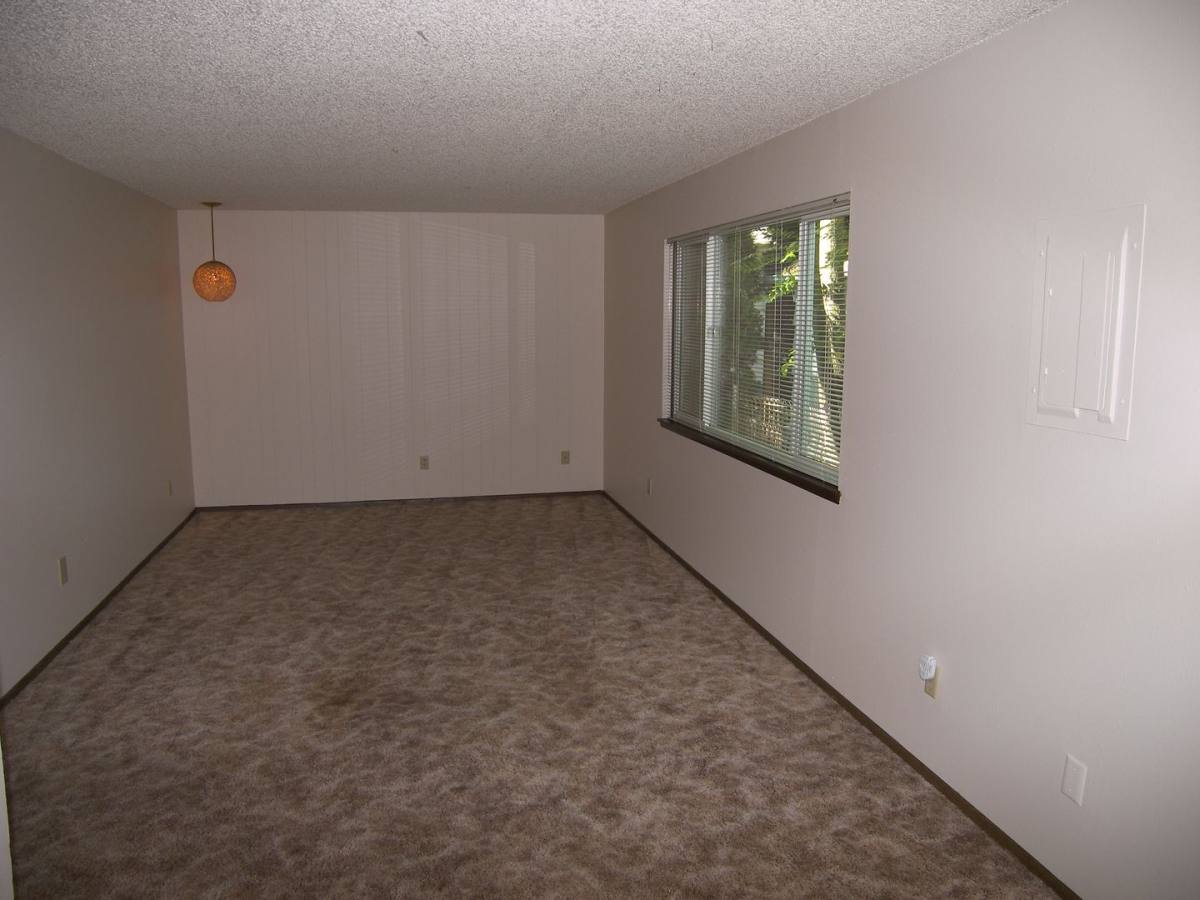 Apartment for rent at 3725-51 SE 54th, Portland, OR 97206