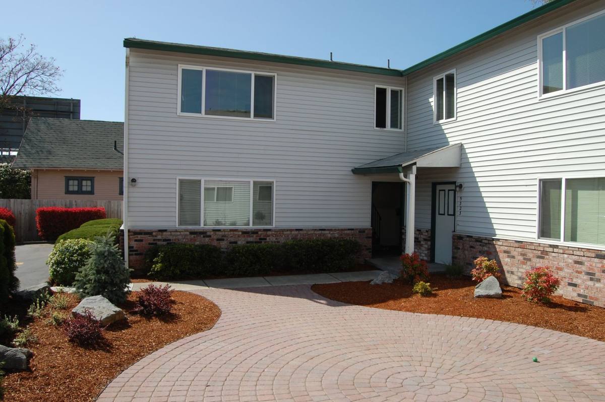 Apartment for rent at 3725-51 SE 54th, Portland, OR 97206