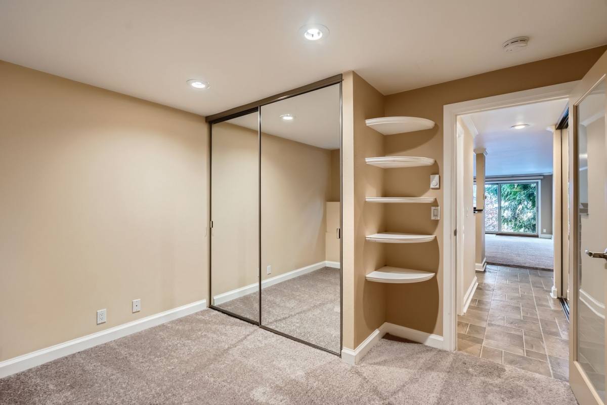 Apartment for rent at 17 Etruria St, Seattle, WA 98109