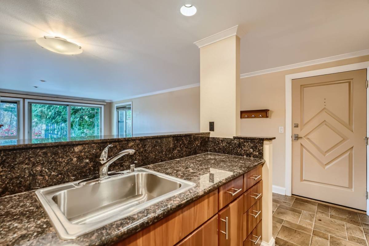 Apartment for rent at 17 Etruria St, Seattle, WA 98109