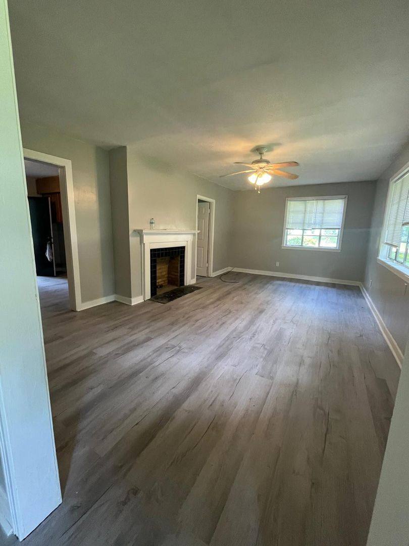 House for rent at 332 Melbourne Rd, Jackson, MS 39206
