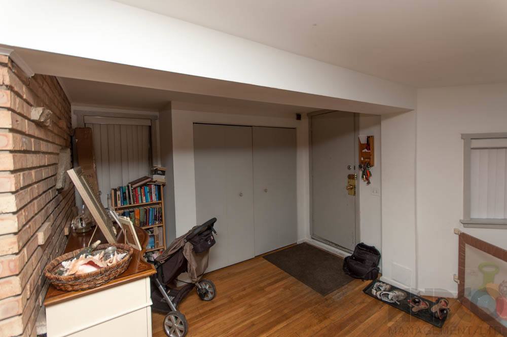 Apartment for rent at 831 W Wrightwood Ave, Chicago, IL 60614