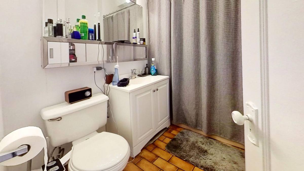 Apartment for rent at 4649 N Malden St, Chicago, IL 60640