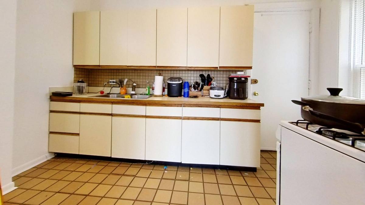 Apartment for rent at 4649 N Malden St, Chicago, IL 60640
