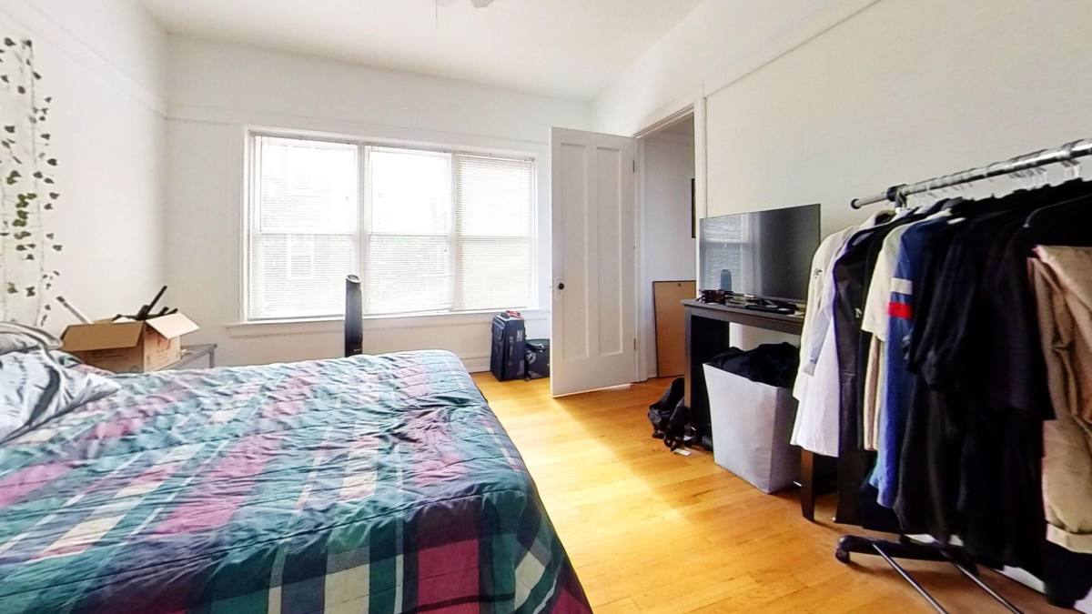 Apartment for rent at 4649 N Malden St, Chicago, IL 60640