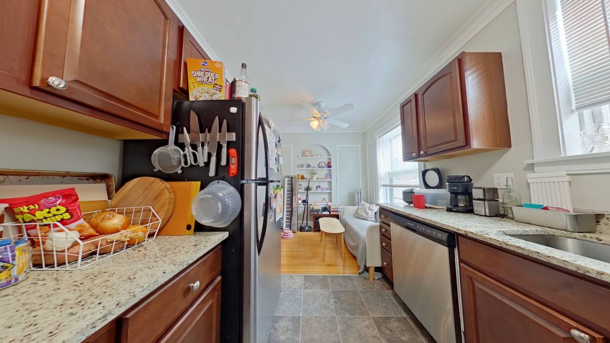 Apartment for rent at 4608-12 N Hermitage Ave, Chicago, IL 60640