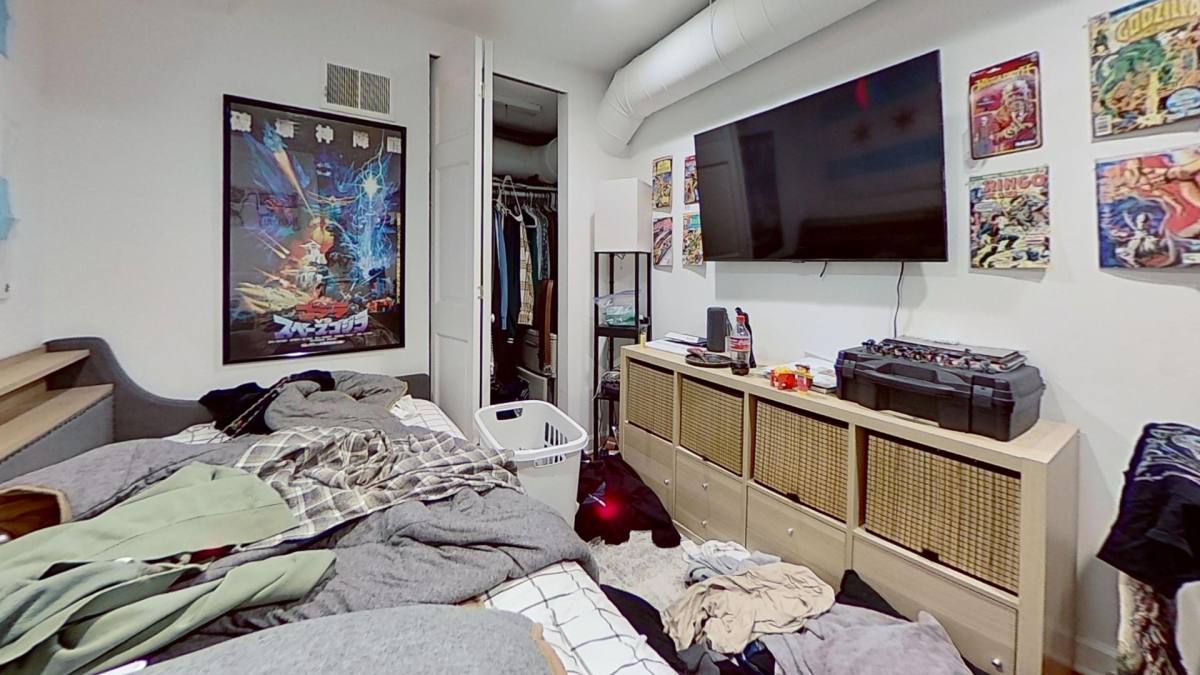 Apartment for rent at 2947 N Racine Ave, Chicago, IL 60657