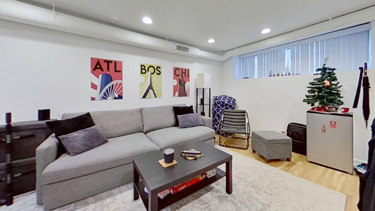 Apartment for rent at 2947 N Racine Ave, Chicago, IL 60657