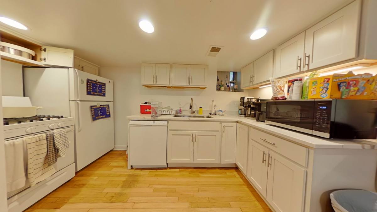 Apartment for rent at 2947 N Racine Ave, Chicago, IL 60657
