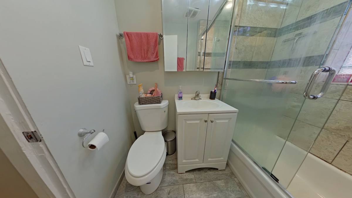 Apartment for rent at 734 W Aldine Ave, Chicago, IL 60657