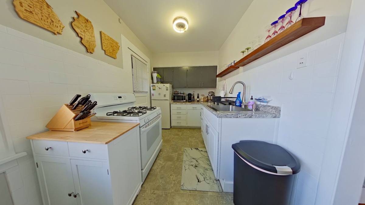 Apartment for rent at 734 W Aldine Ave, Chicago, IL 60657