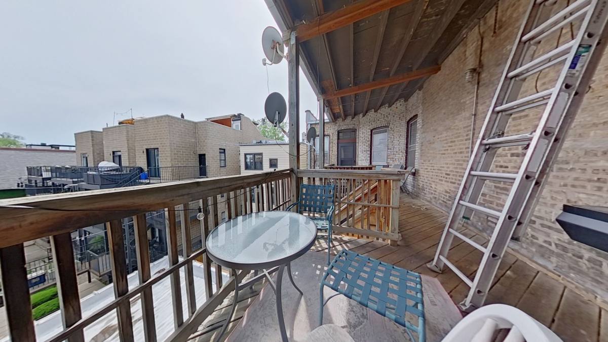 Apartment for rent at 1015 W School, Chicago, IL 60657