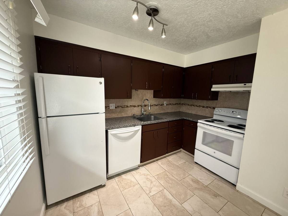 Apartment for rent at 2008 St Johns Blvd, Vancouver, WA 98661