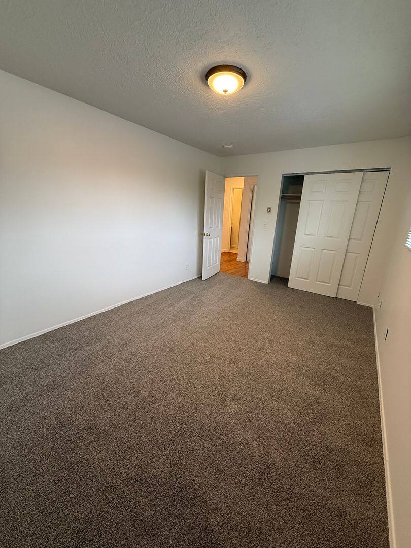 Apartment for rent at 2008 St Johns Blvd, Vancouver, WA 98661