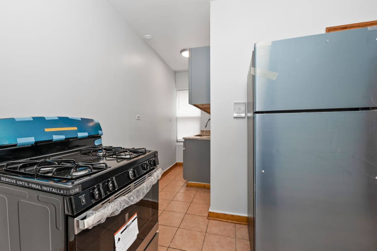 Apartment for rent at 6343-47 S Kedzie Ave, Chicago, IL 60629