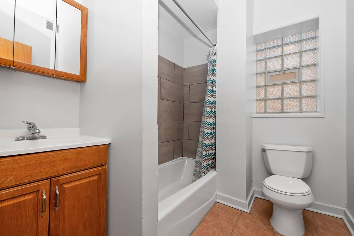 Apartment for rent at 6343-47 S Kedzie Ave, Chicago, IL 60629