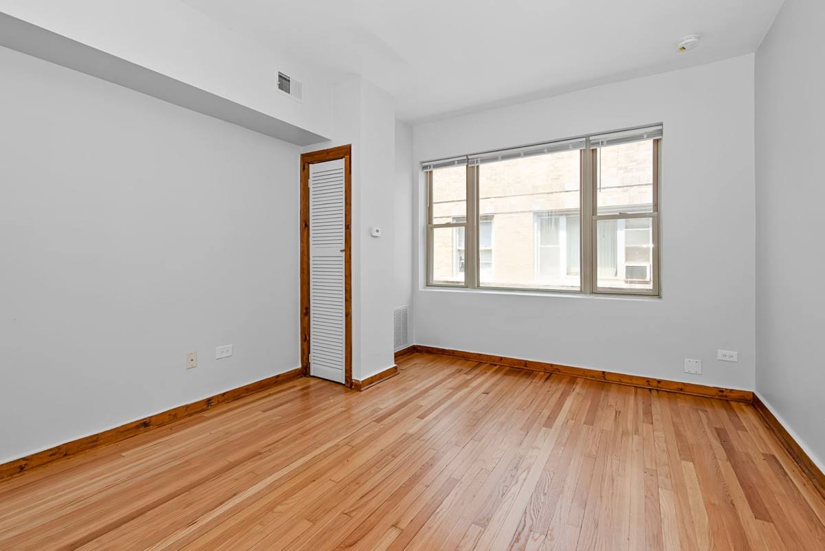 Apartment for rent at 6349 S Kedzie Ave, Chicago, IL 60629