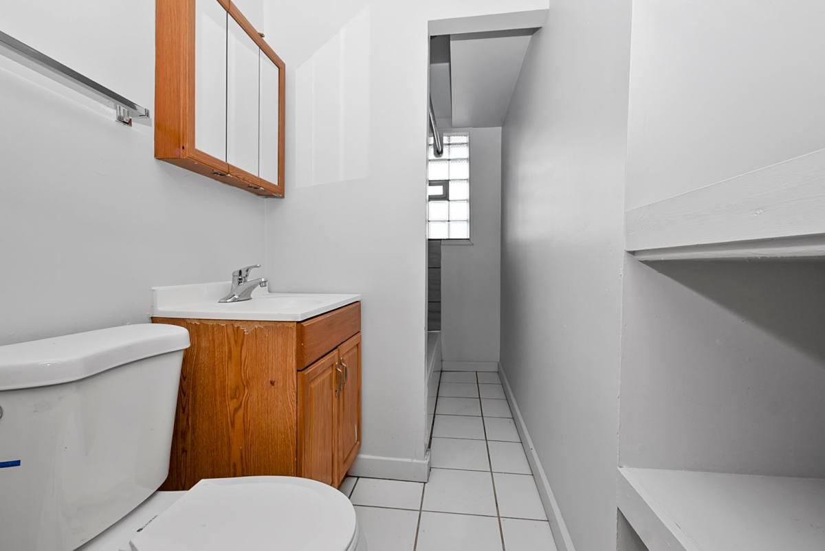 Apartment for rent at 6349 S Kedzie Ave, Chicago, IL 60629