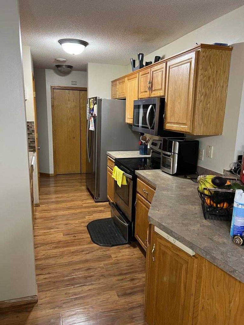 Townhouse for rent at 12120 Zealand Ave N, Champlin, MN 55316