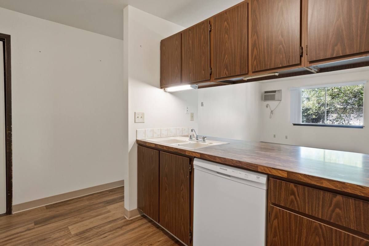 Apartment for rent at 22 N Skipworth, Spokane, WA 99206