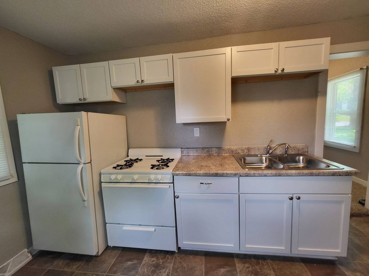 House for rent at 3840 15th St, Des Moines, IA 50313