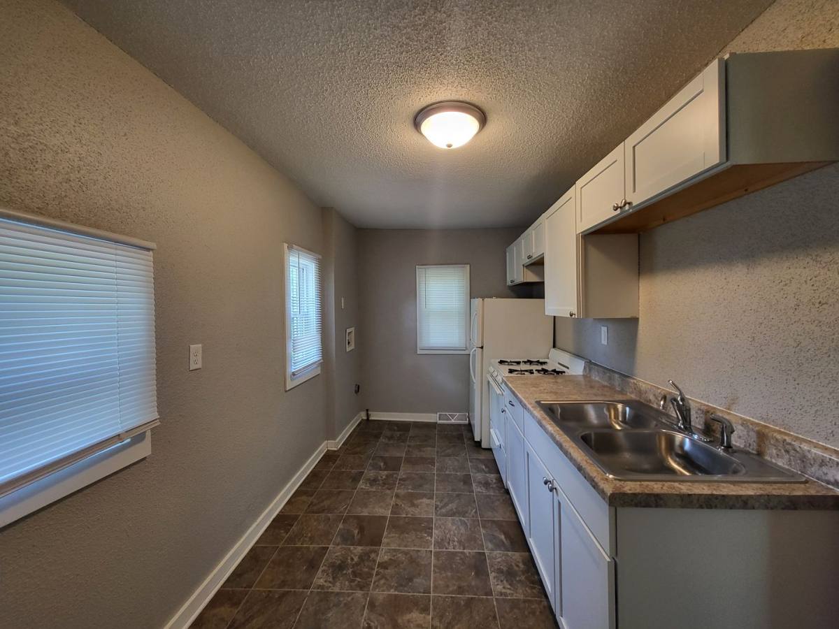 House for rent at 3840 15th St, Des Moines, IA 50313