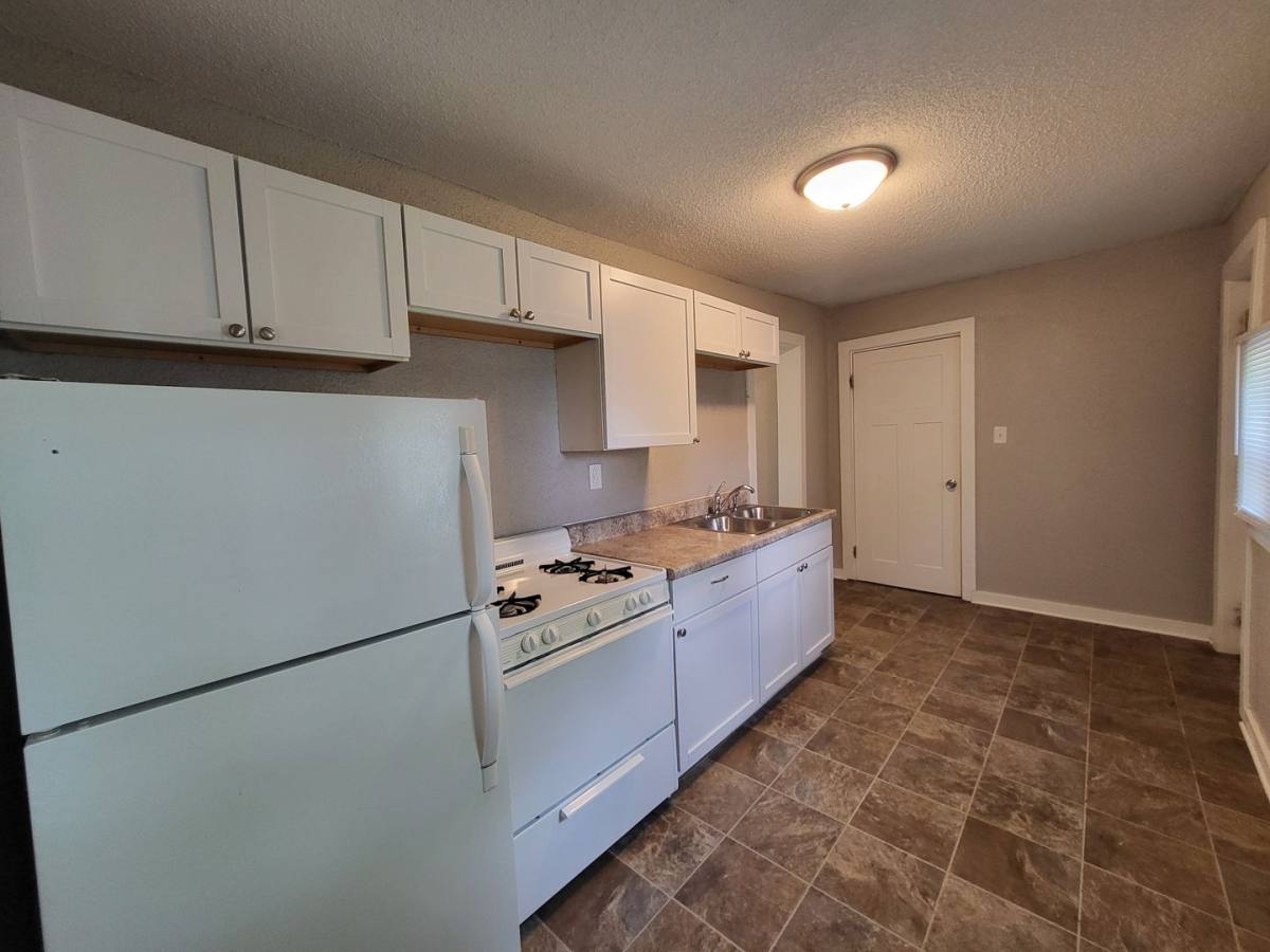 House for rent at 3840 15th St, Des Moines, IA 50313