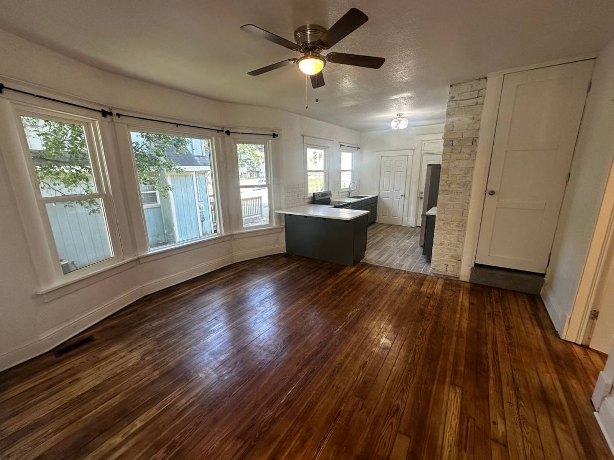 House for rent at 420 S 22nd St, Saint Joseph, MO 64501