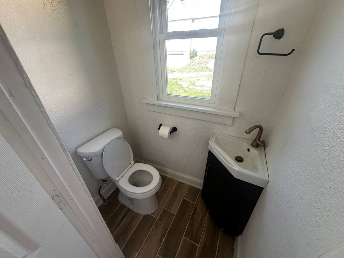 House for rent at 420 S 22nd St, Saint Joseph, MO 64501