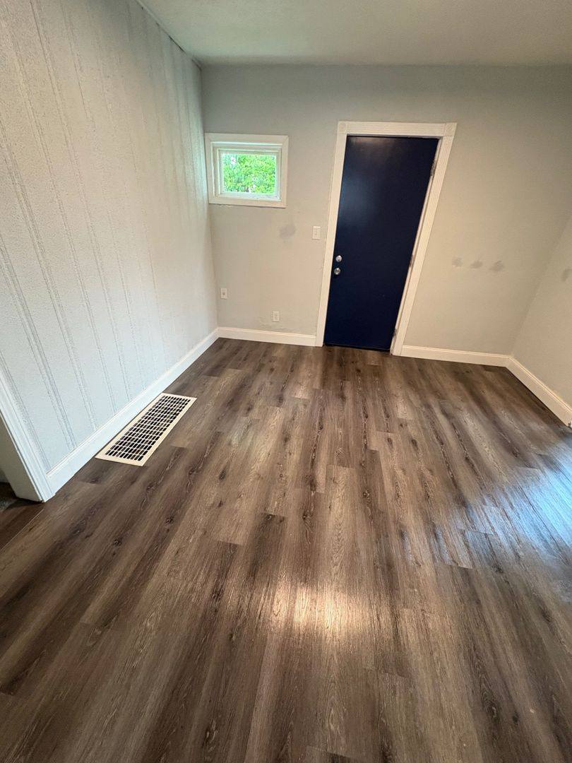 Apartment for rent at 2140 16th St, Parkersburg, WV 26101